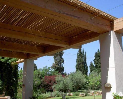 בניית פרגולות לחצר מאלון צרפתי ברשפון בניית פרגולות לחצר מאלון צרפתי ברשפון