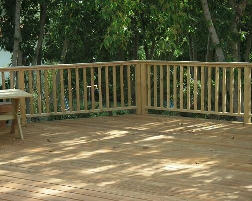 בניית דקים מעץ בניית דקים מעץ