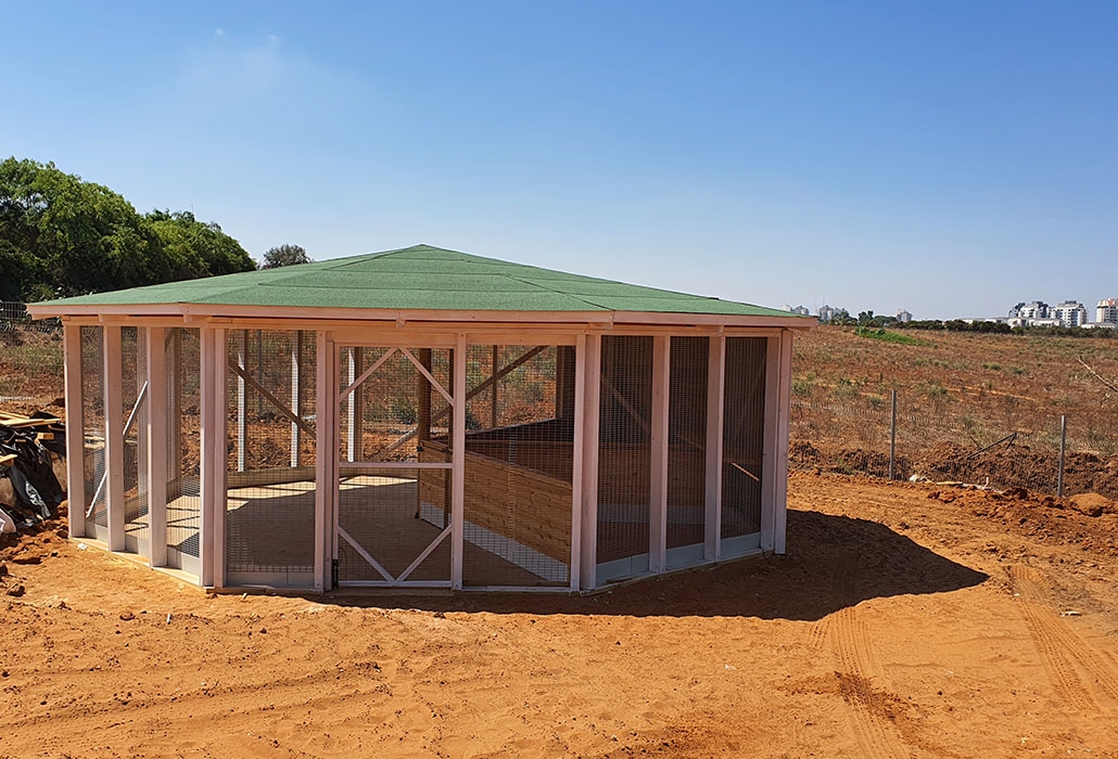 בית לחיות משק - מבנים קטנים בית לחיות משק - מבנים קטנים